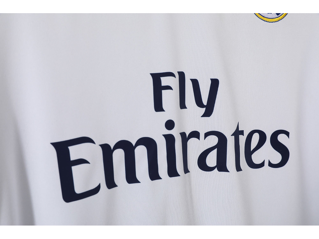 Real Madrid 2016/17 (Home Kit) 4