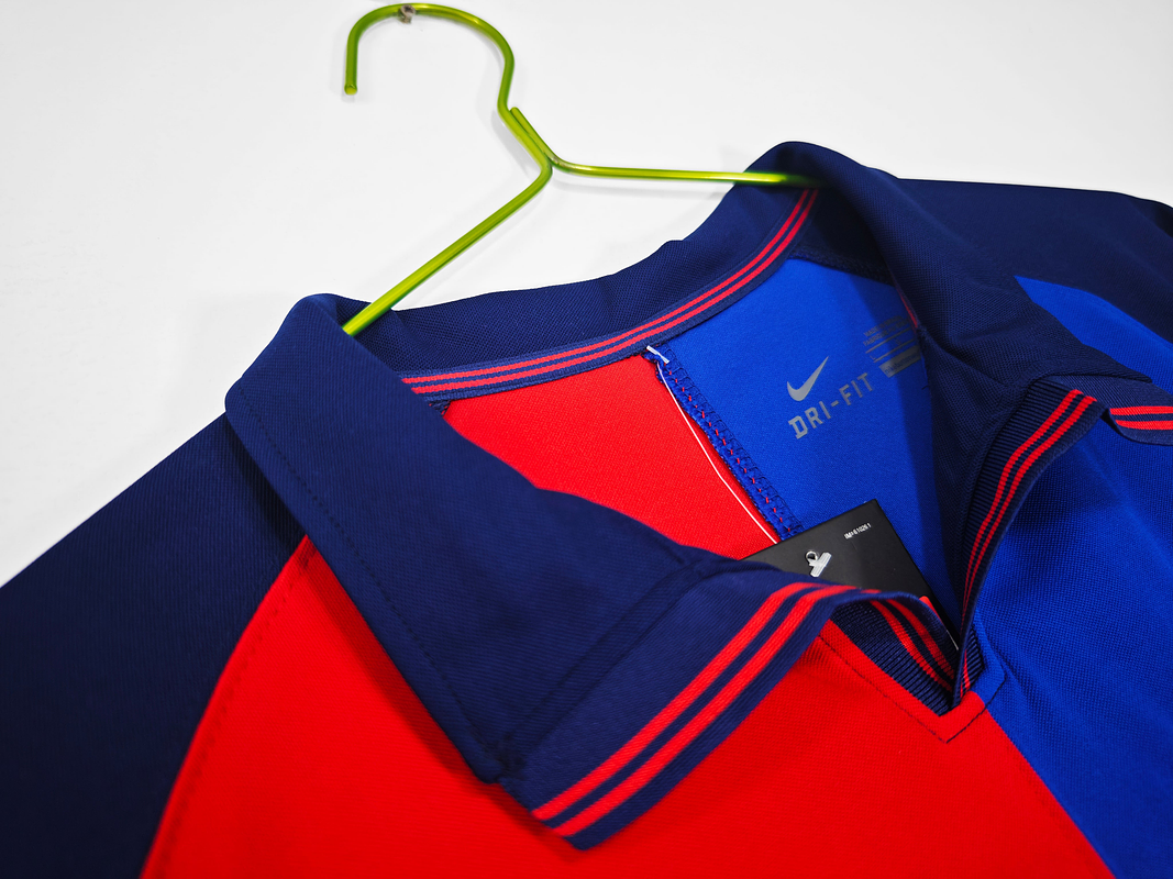 Barcelona 1999/00 (Centenary Commemorative Edition) 4