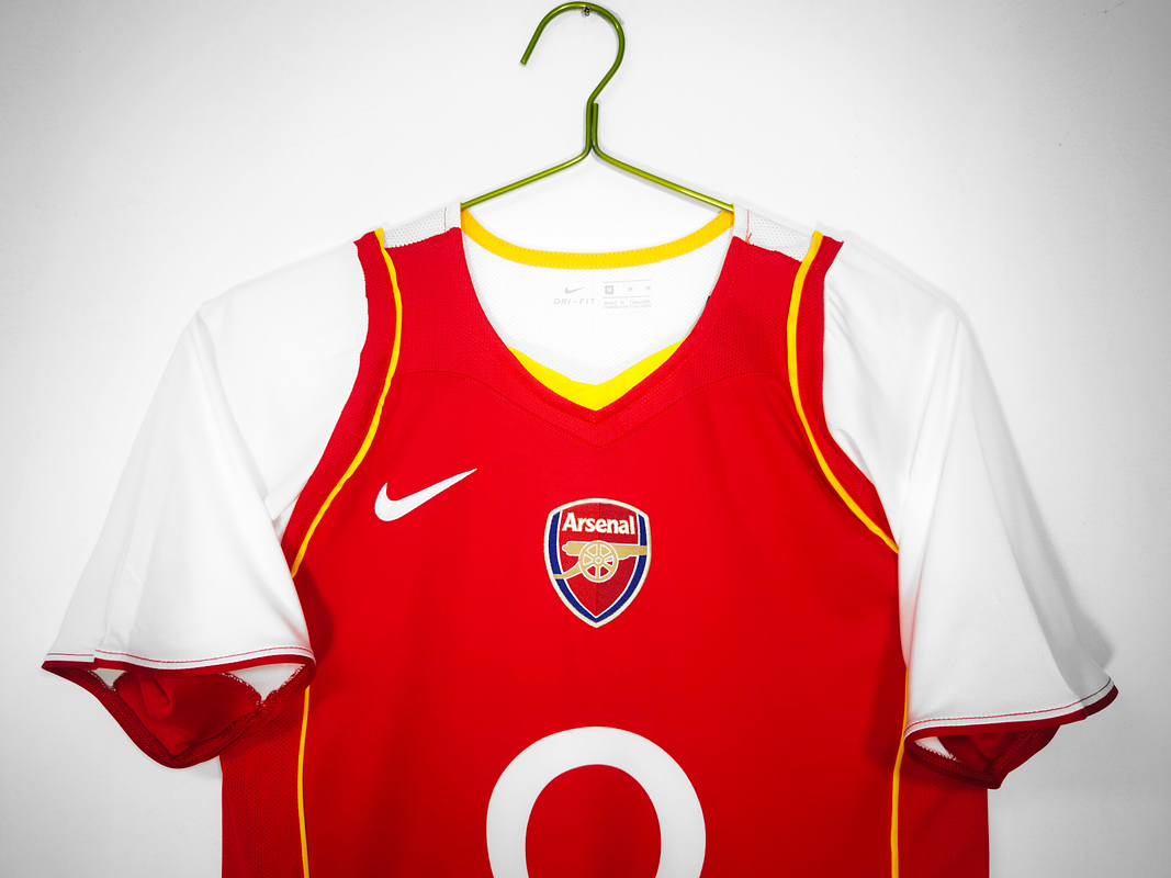 Arsenal 2004/05 (Home Kit) 8
