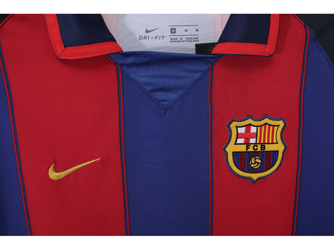 Barcelona 2003/04 (Home Kit) 4