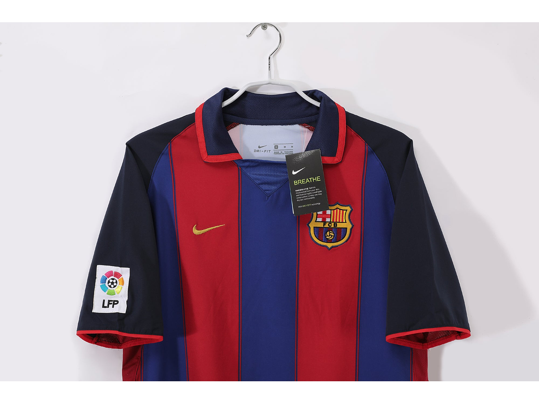 Barcelona 2003/04 (Home Kit) 6