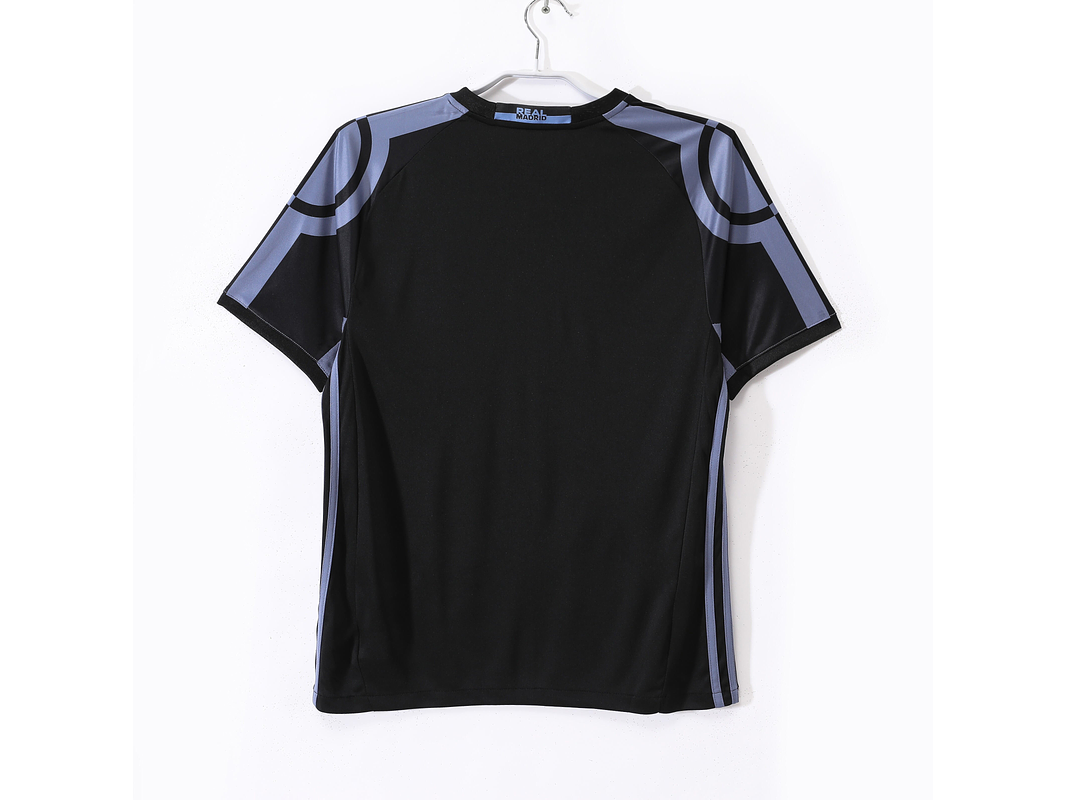 Real Madrid 2016/17 (Third Kit) 4