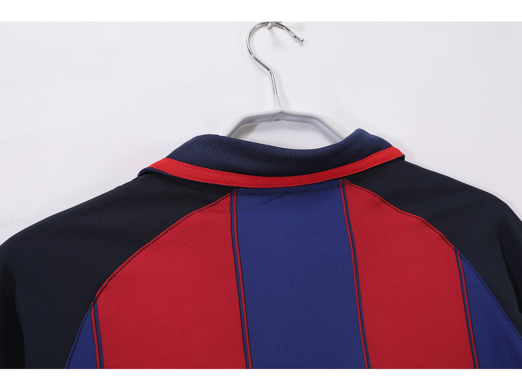 Barcelona 2003/04 (Home Kit) 7