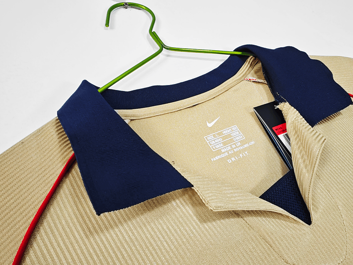 Arsenal 2001/02 (Away Kit) 4