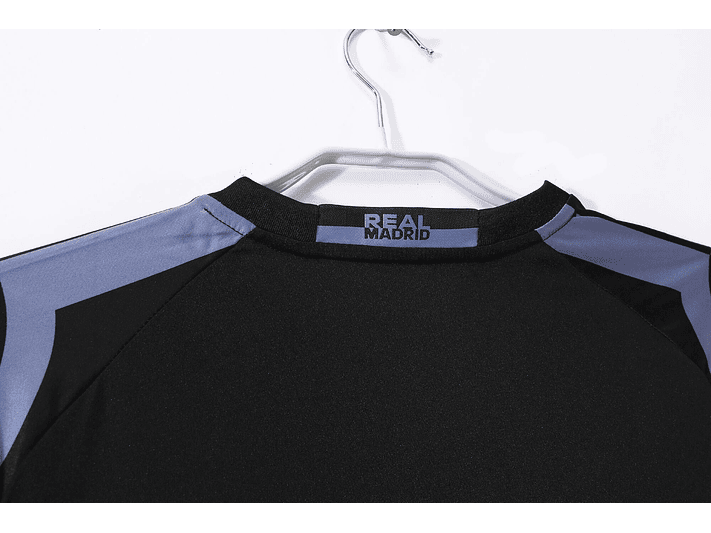 Real Madrid 2016/17 (Third Kit) 8