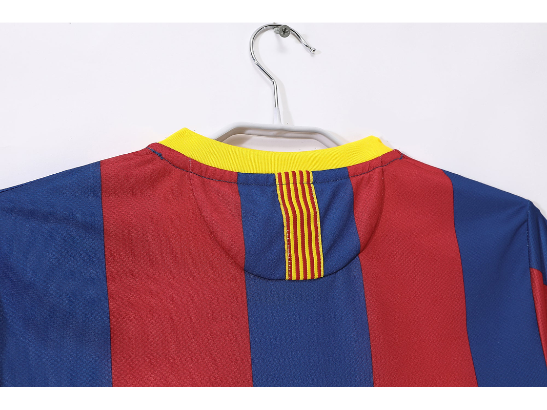 Barcelona 2010/11 (Home Kit) 10