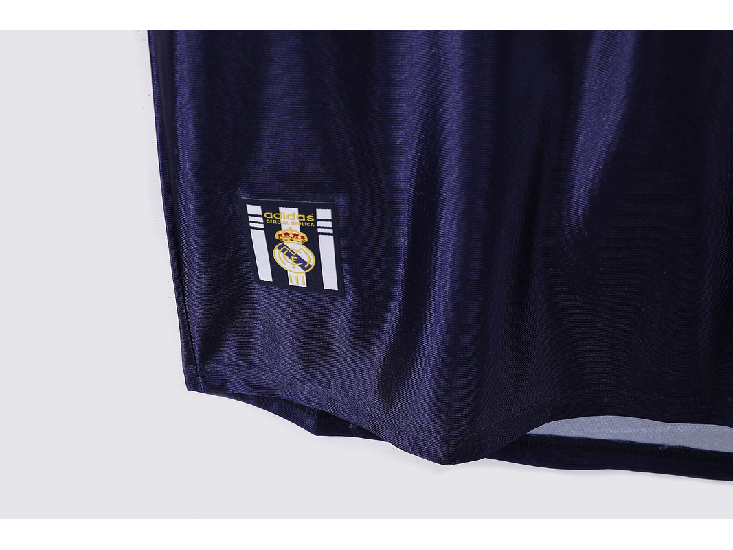Real Madrid 1998/99 (Away Kit) 4