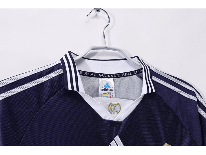Real Madrid 1998/99 (Away Kit) 6