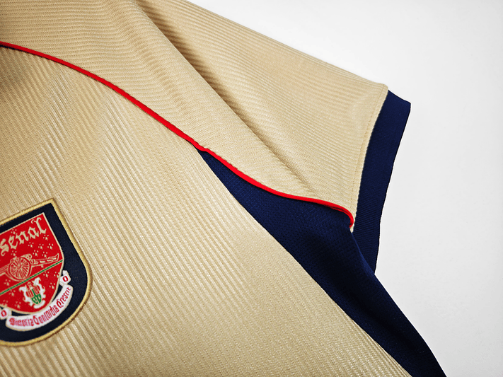 Arsenal 2001/02 (Away Kit) 6