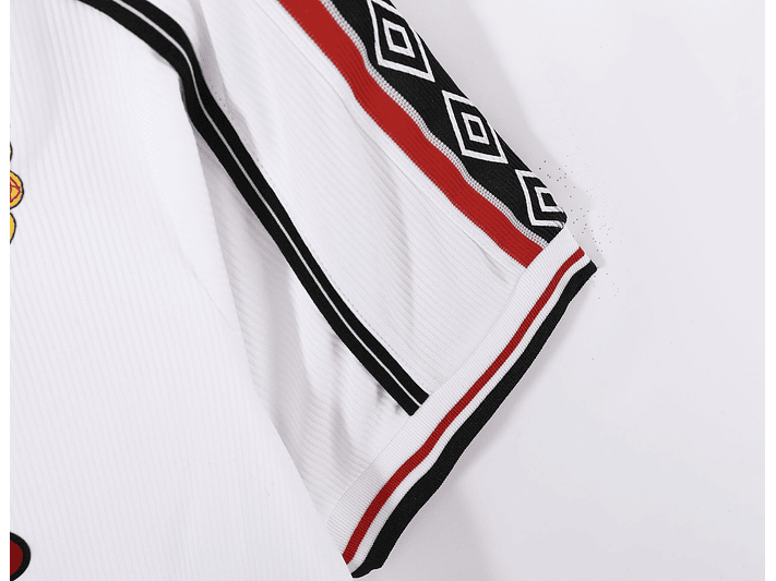 Manchester United 1998/99 (Away Kit) 6