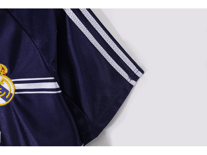 Real Madrid 1998/99 (Away Kit) 7