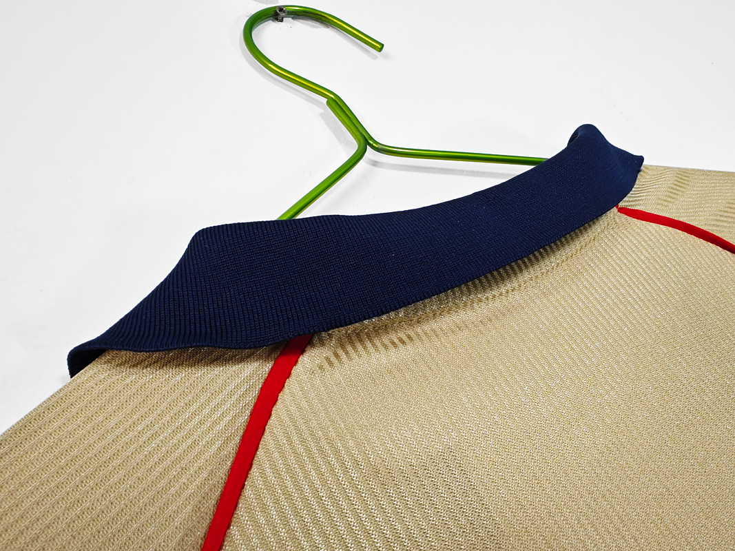 Arsenal 2001/02 (Away Kit) 8