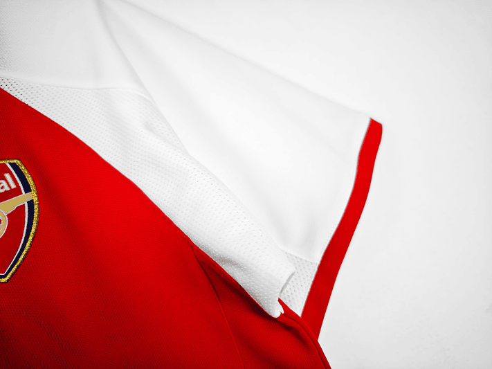 Arsenal 2002/04 (Home Kit) 6