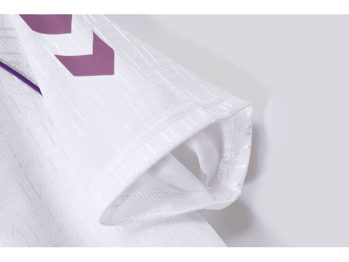 Real Madrid 1990/92 (Home Kit) 8