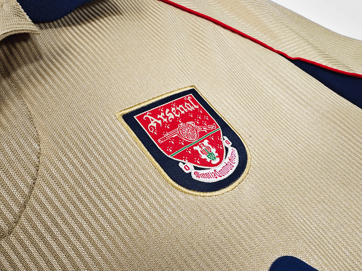 Arsenal 2001/02 (Away Kit) 9
