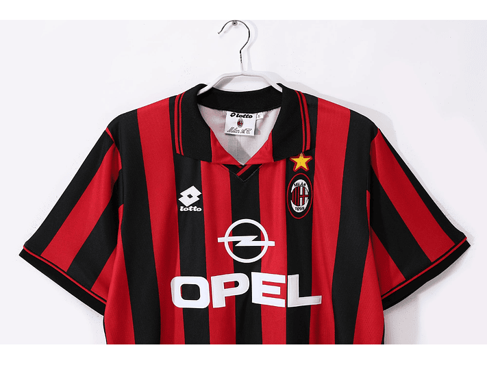 Milan 1996/97 (Home Kit) 2