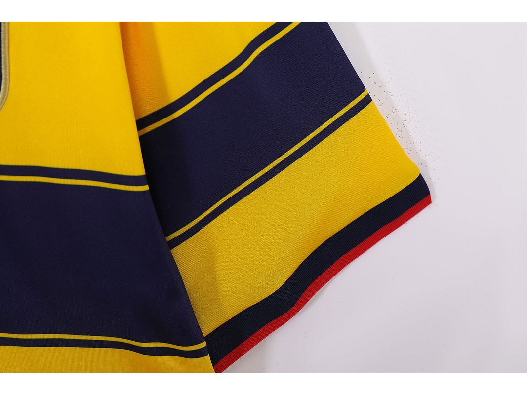 Arsenal 1997/99 (Away Kit) 4