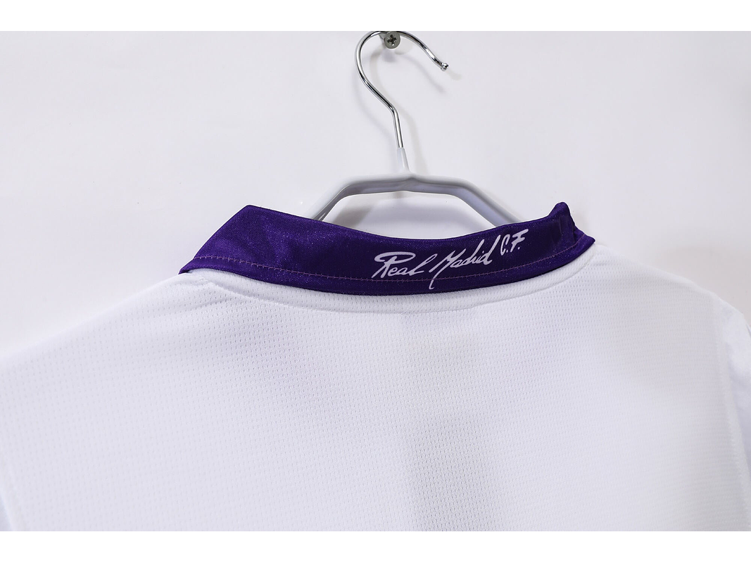 Real Madrid 1997/98 (Home Kit) 8