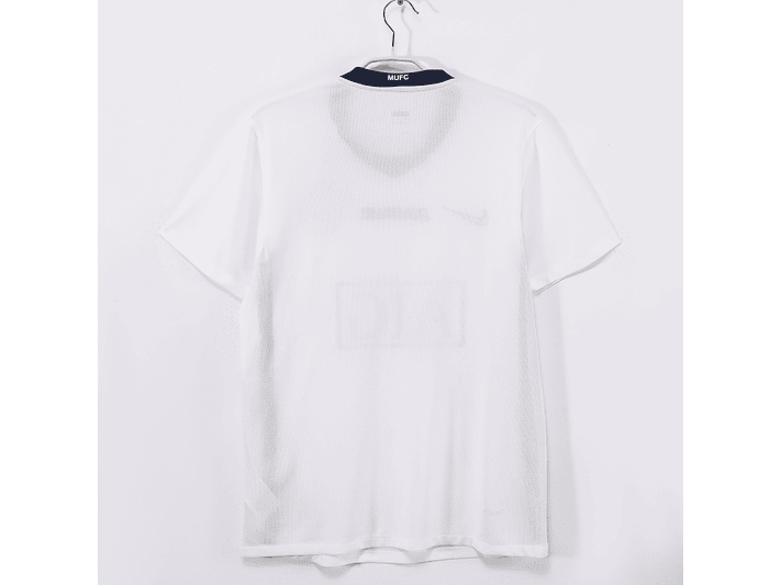 Manchester United 2008/09 (Away Kit) 6