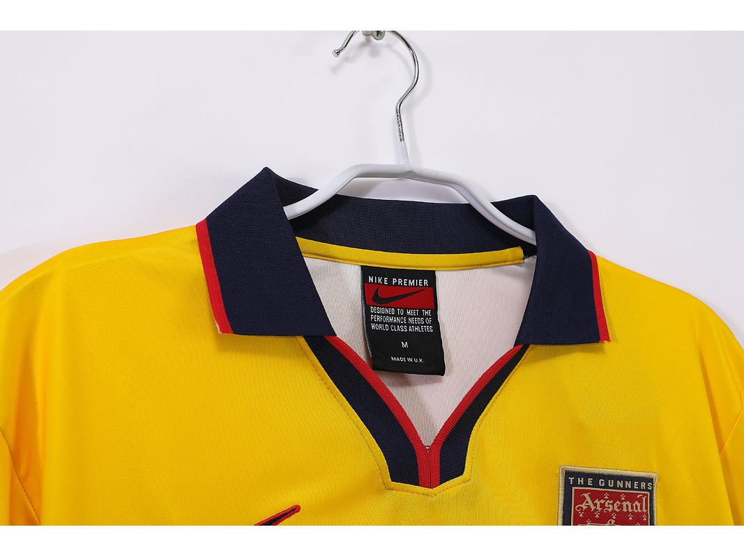 Arsenal 1997/99 (Away Kit) 6