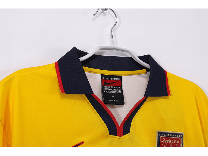 Arsenal 1997/99 (Away Kit) 6