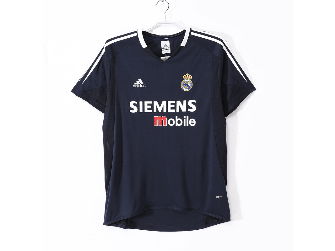 Real Madrid 2004/05 (Away Kit) 1