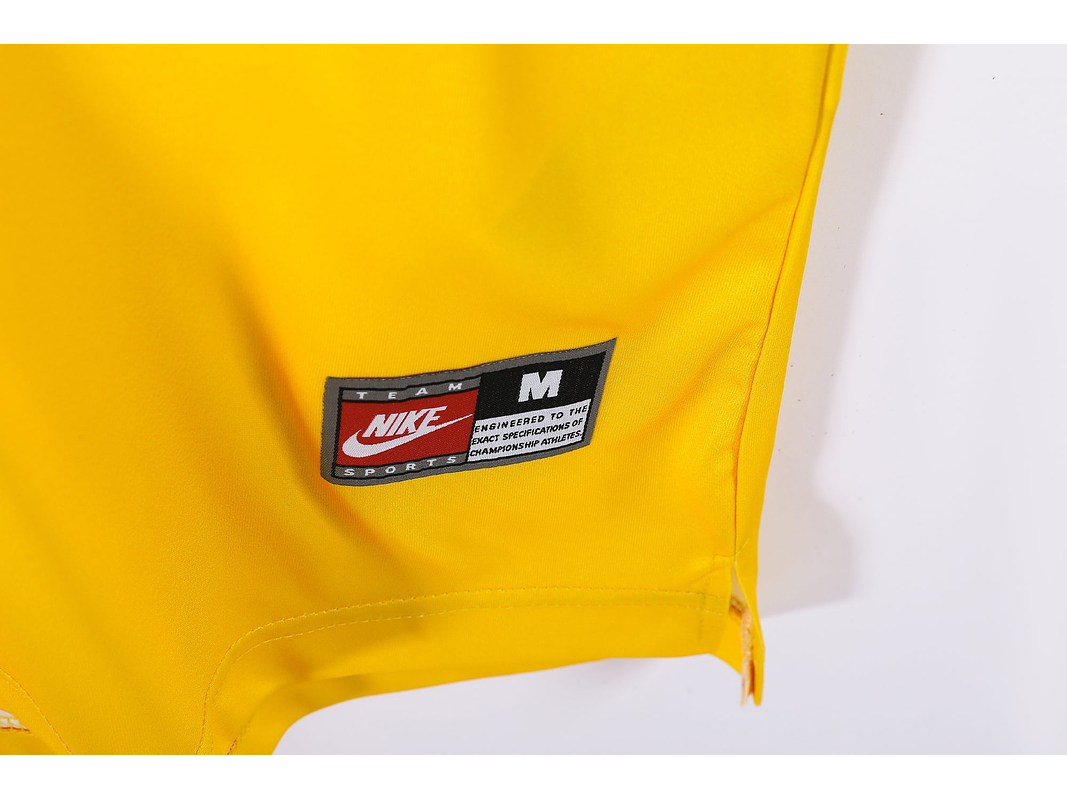 Arsenal 1997/99 (Away Kit) 7