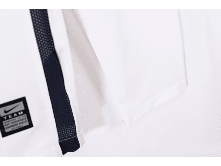 Manchester United 2008/09 (Away Kit – Long Sleeve) 4