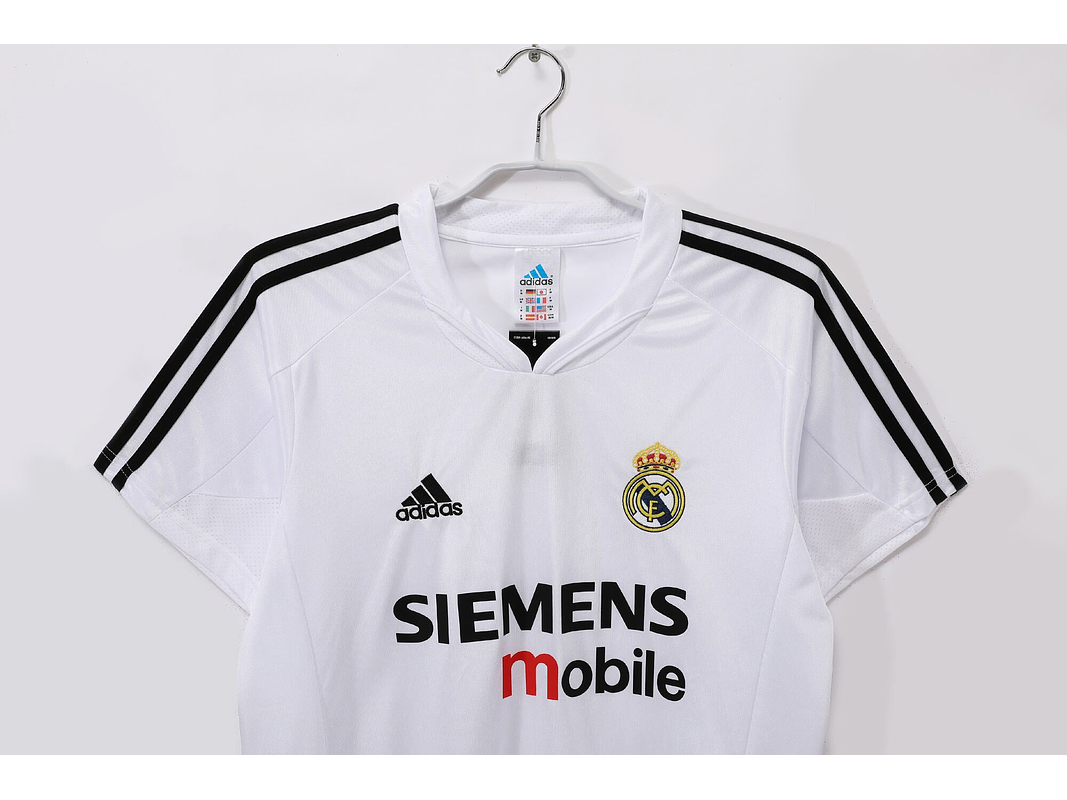 Real Madrid 2004/05 (Home Kit) 2