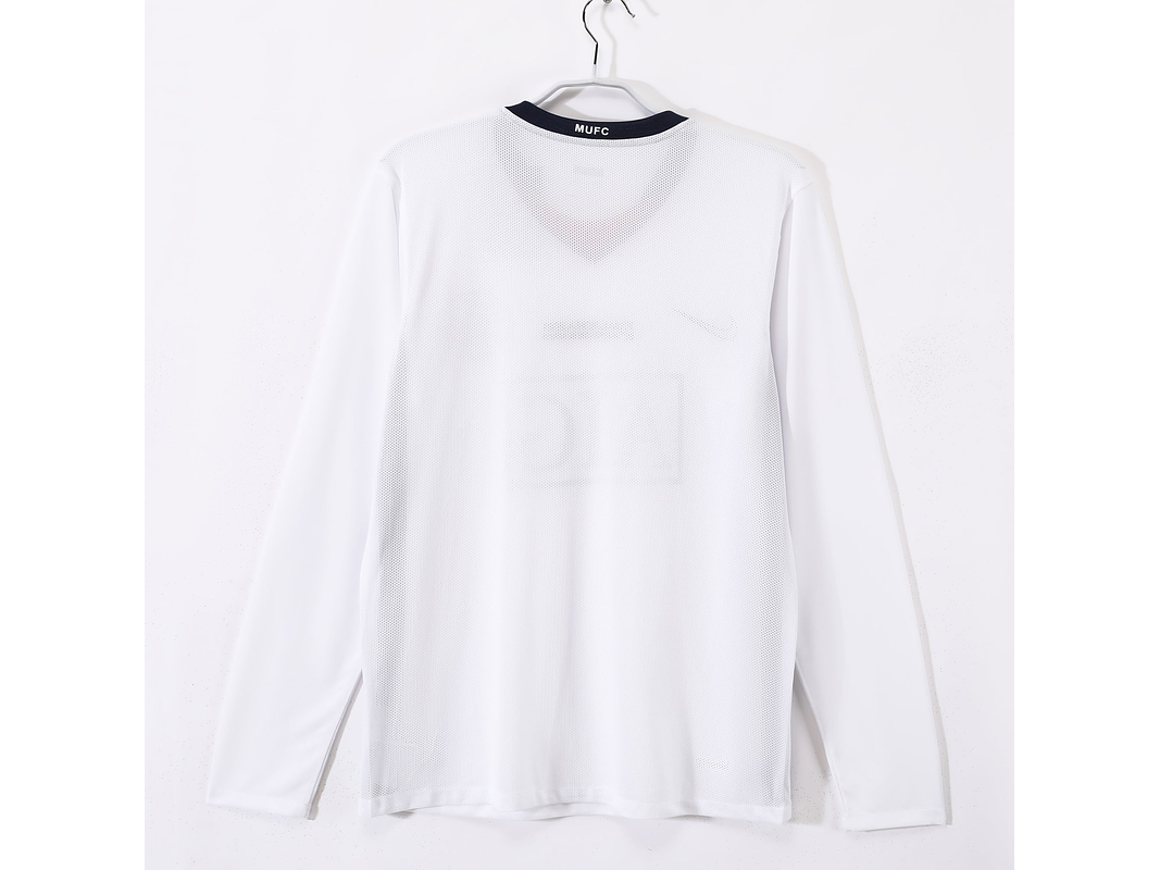 Manchester United 2008/09 (Away Kit – Long Sleeve) 8