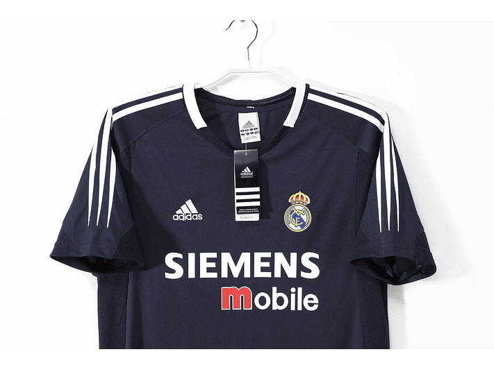 Real Madrid 2004/05 (Away Kit) 8
