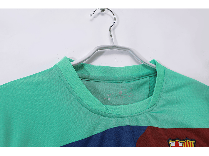 Barcelona 2010/11 (Away Kit) 3