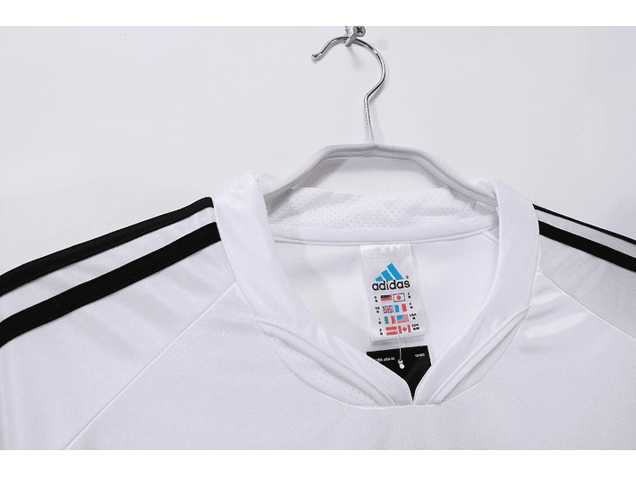 Real Madrid 2004/05 (Home Kit) 4