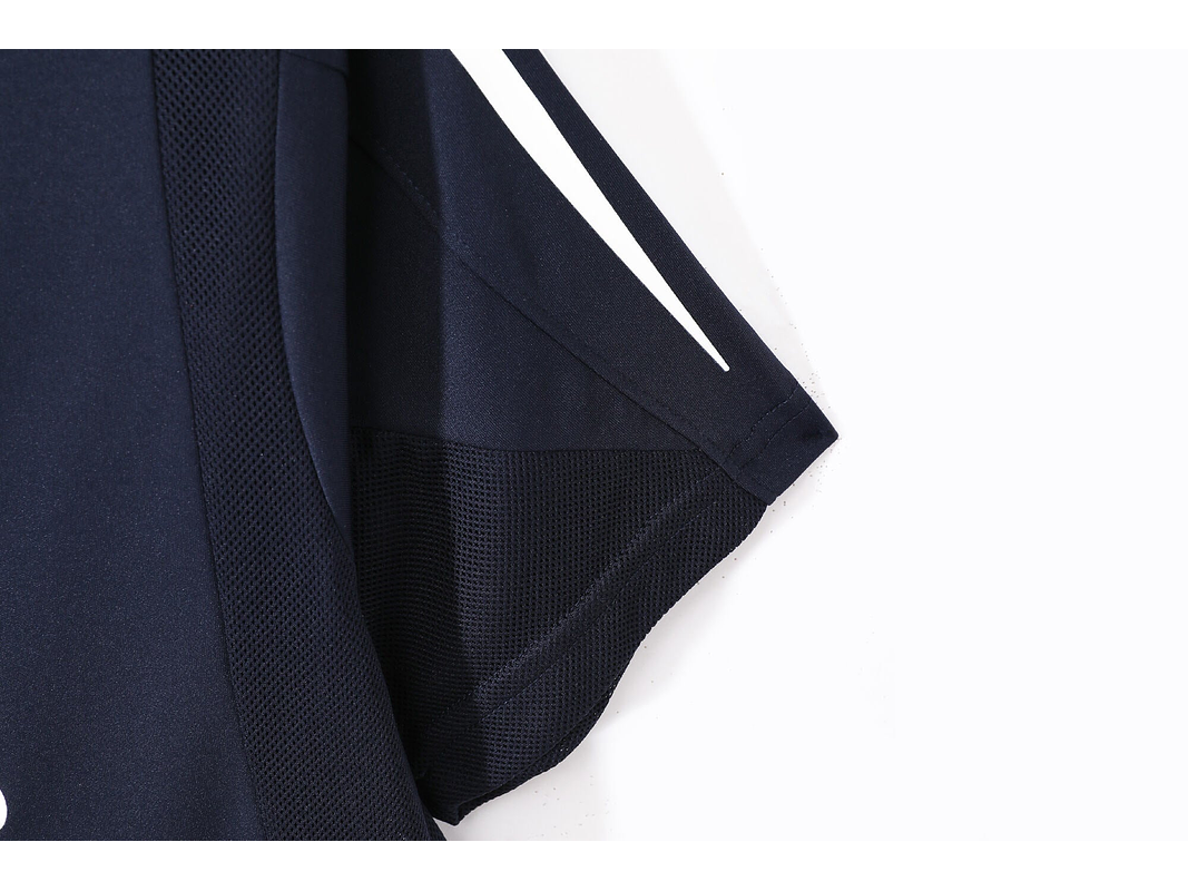 Real Madrid 2004/05 (Away Kit) 10