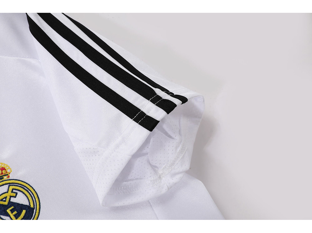 Real Madrid 2004/05 (Home Kit) 8