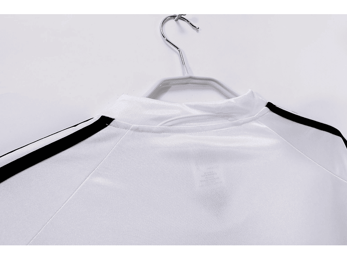 Real Madrid 2004/05 (Home Kit) 9