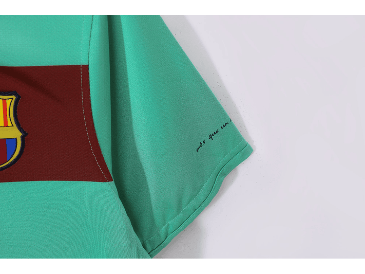 Barcelona 2010/11 (Away Kit) 7