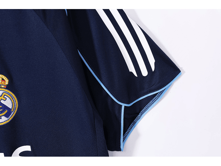 Real Madrid 2005/06 (Away Kit) 5