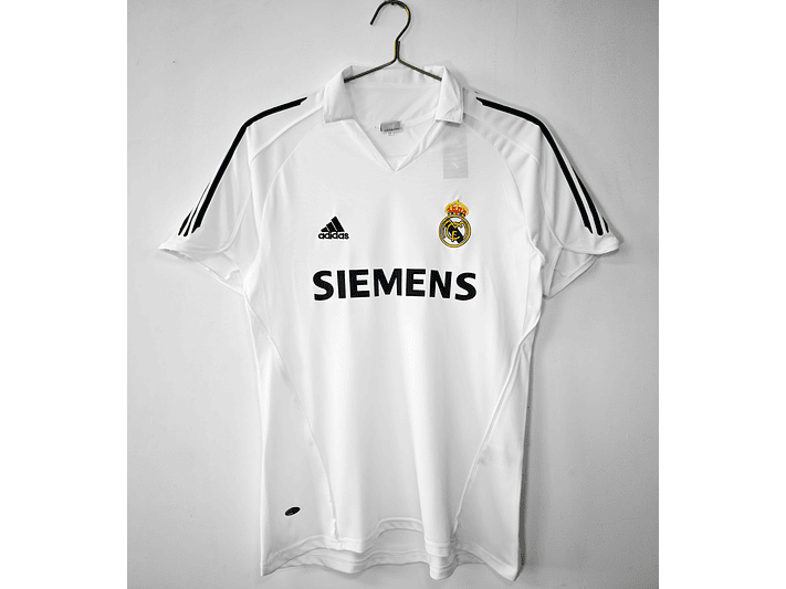 Real Madrid 2005/06 (Home Kit) 1