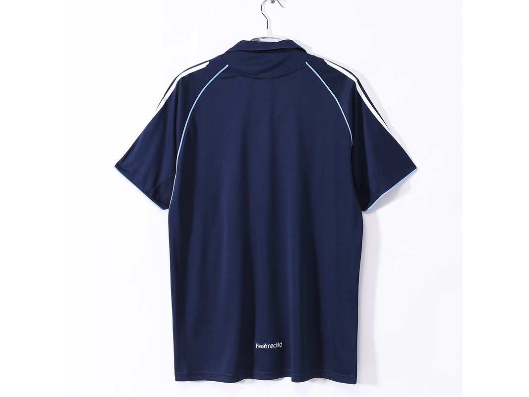 Real Madrid 2005/06 (Away Kit) 6