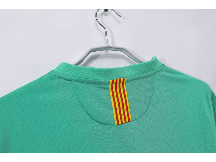 Barcelona 2010/11 (Away Kit) 10