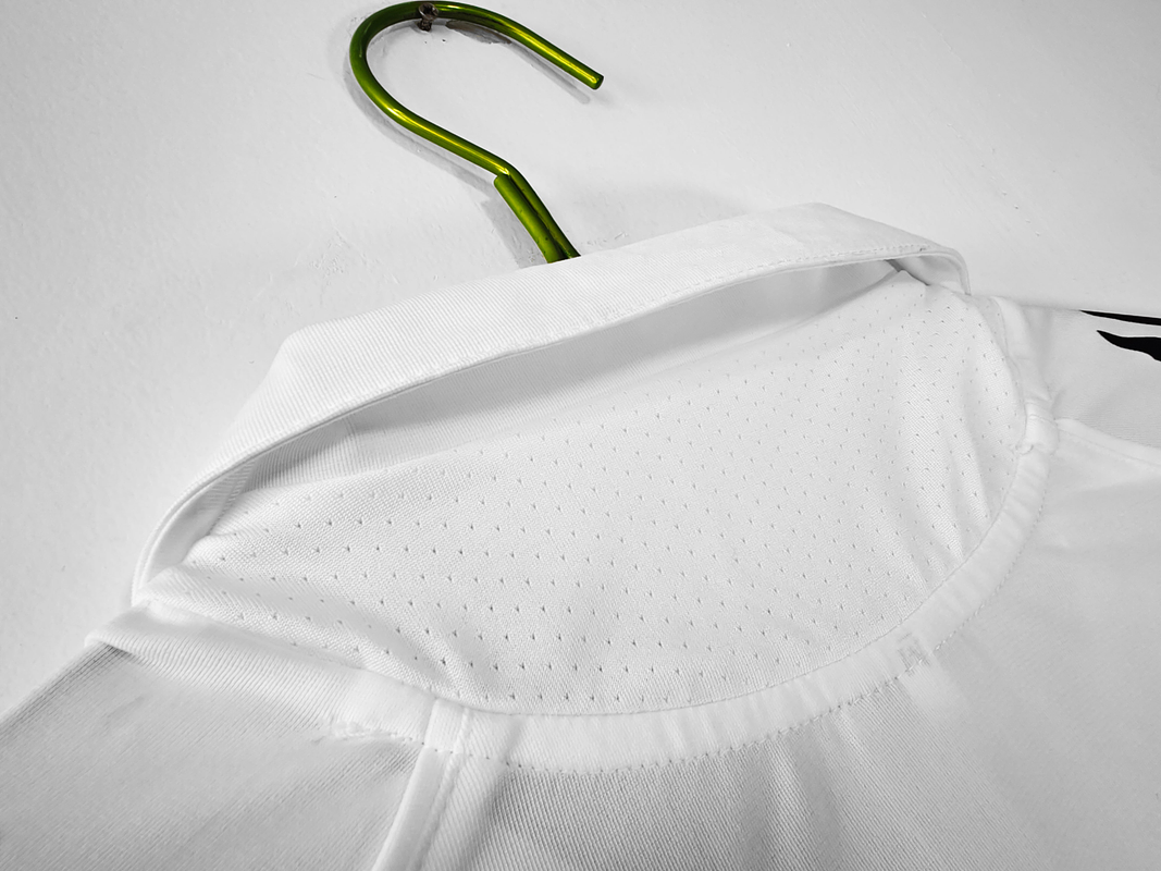 Real Madrid 2005/06 (Home Kit) 3