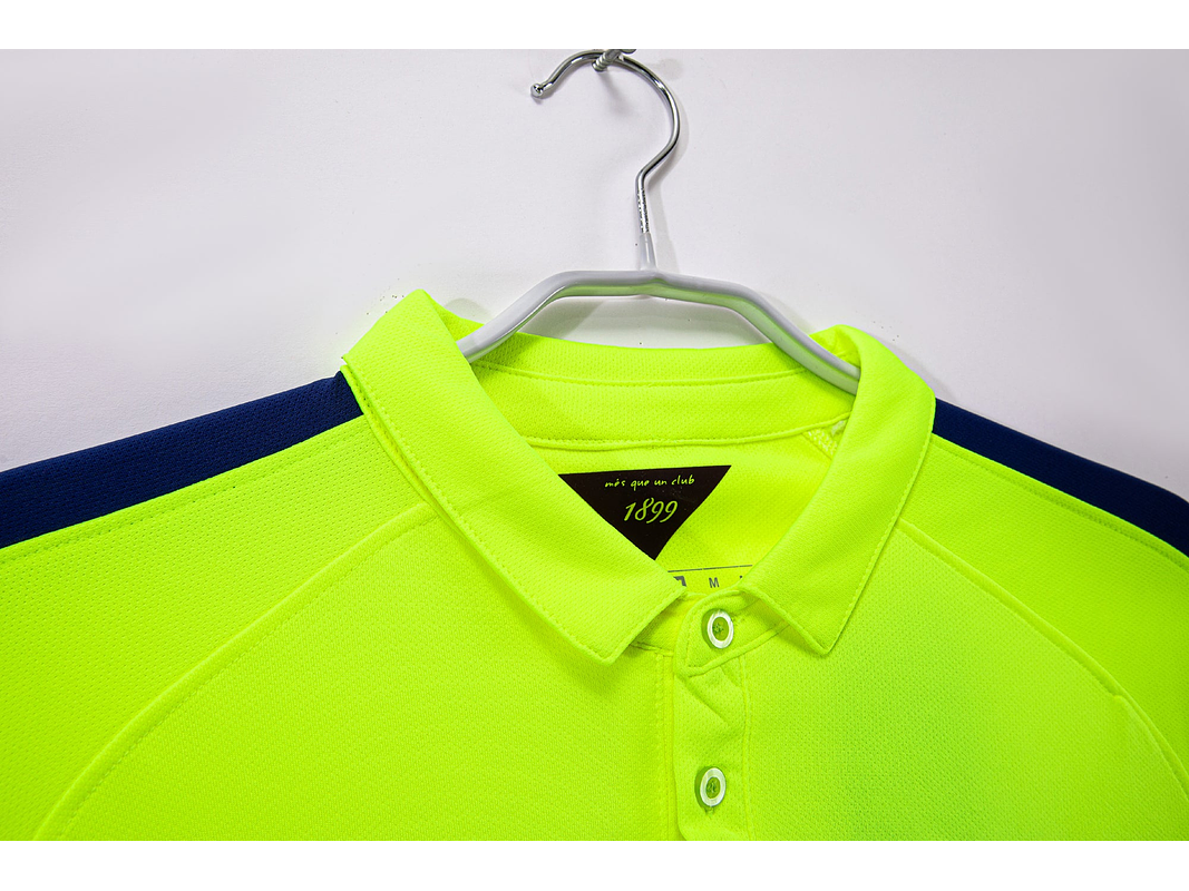 Barcelona 2014/15 (Away Kit) 6