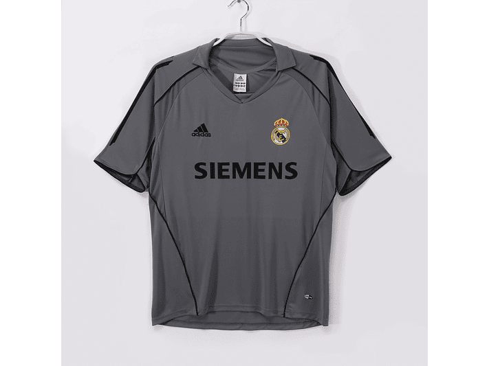 Real Madrid 2005/06 (Third Kit) 1