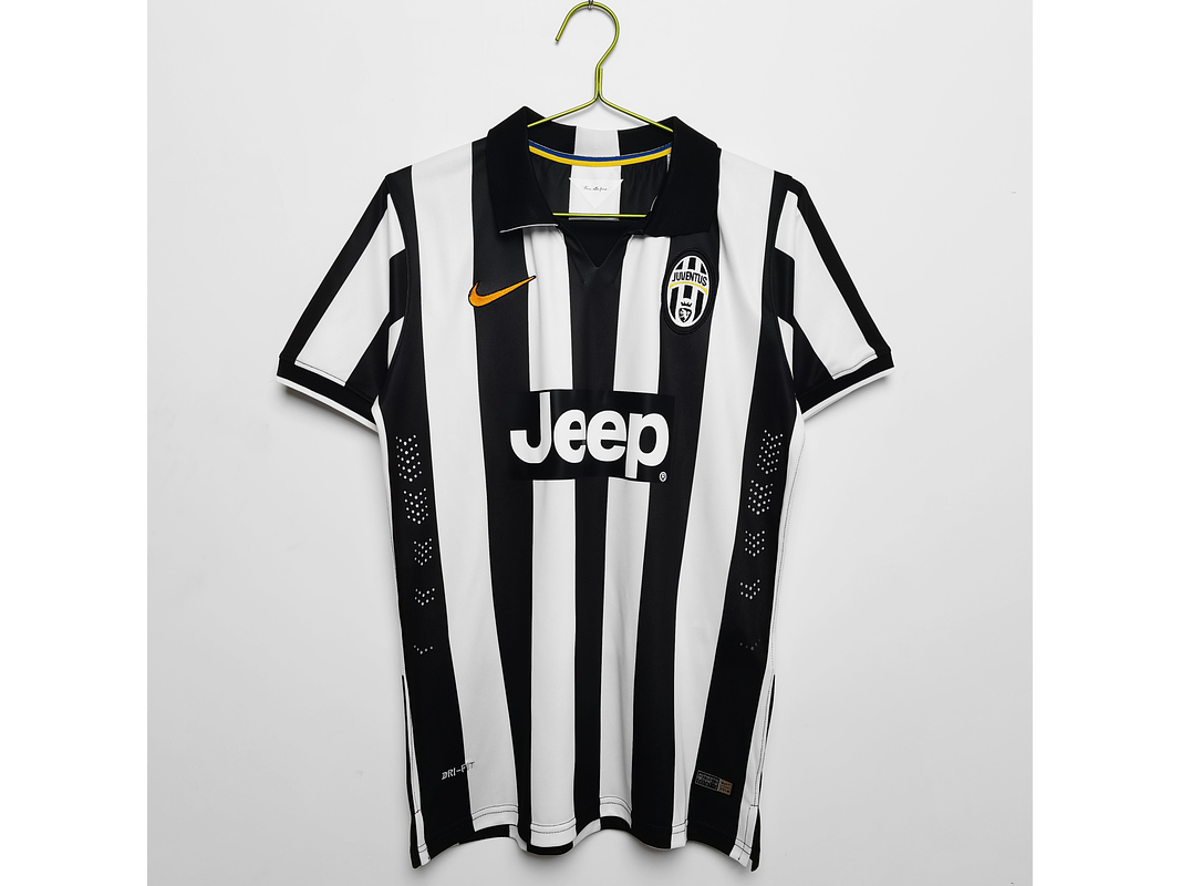 Juventus 2014/15 (Home Kit) 1