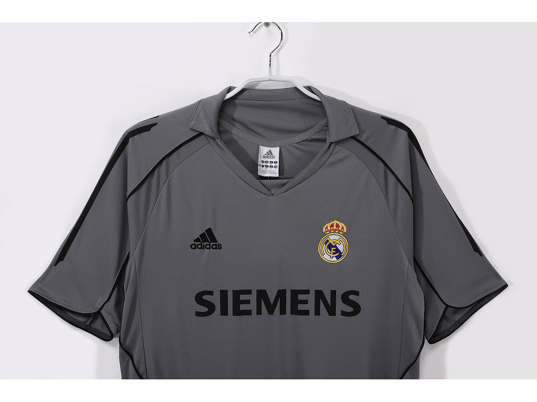 Real Madrid 2005/06 (Third Kit) 2