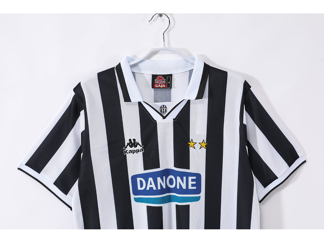 Juventus 1998/99 (Home Kit) 2