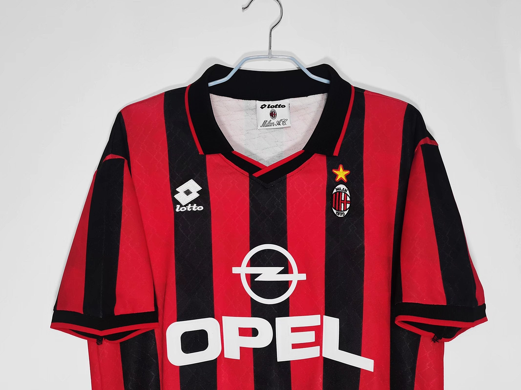 AC Milan 1995/96 (Home Kit) 9