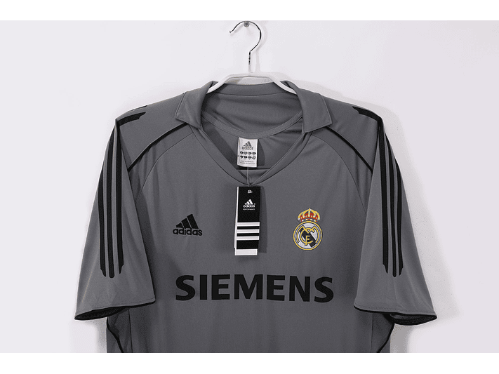 Real Madrid 2005/06 (Third Kit) 8