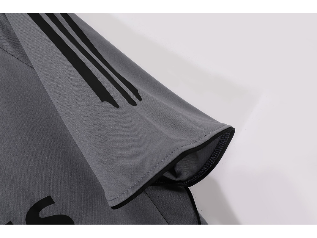 Real Madrid 2005/06 (Third Kit) 9